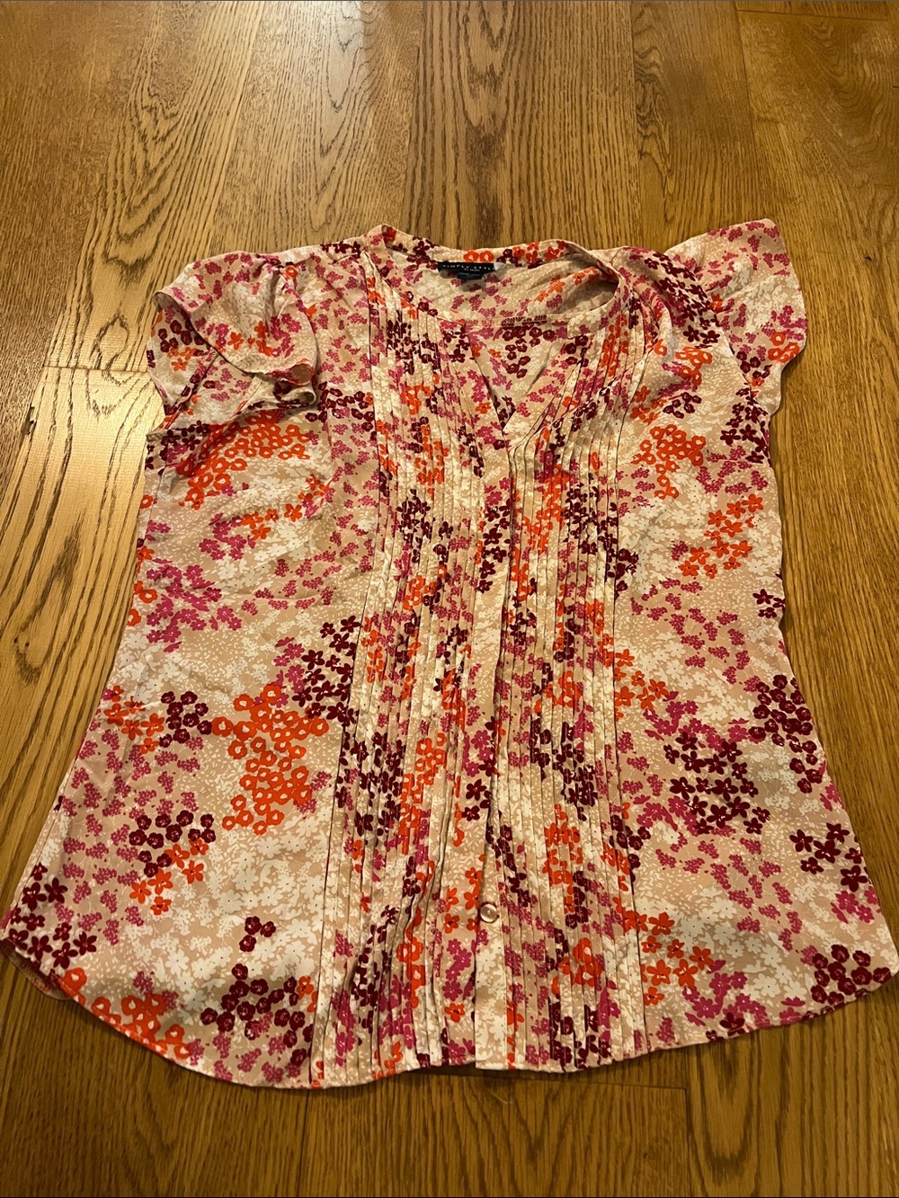 Simply Styled Pintuck Floral Blouse in Pink, Orange & Burgundy